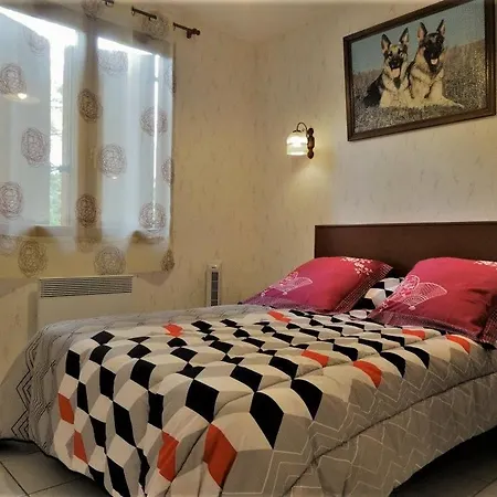 Les Pyracantas - Lesgitesdeshautsdevialot En Perigord Chalet *