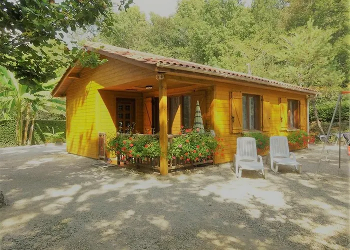 Les Pyracantas - Lesgitesdeshautsdevialot En Perigord Chalet