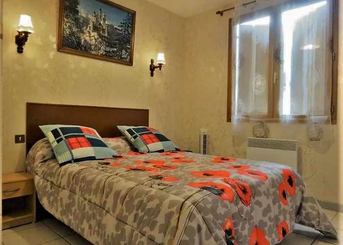 Chalet Les Pyracantas - Lesgitesdeshautsdevialot En Perigord *