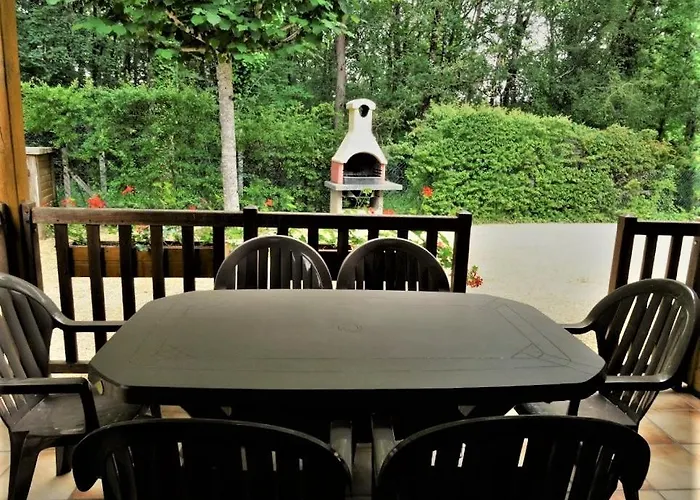 Les Pyracantas - Lesgitesdeshautsdevialot En Perigord Chalet